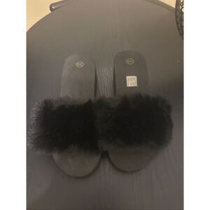 Faux Fur Slippers Size 39 (8.5)